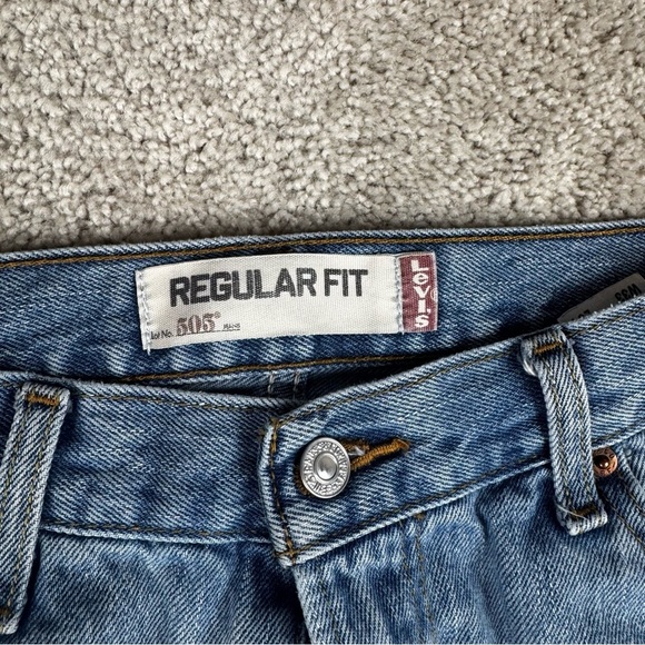 Levi's 505 Y2K Men's Jeans Regular Fit Straight Leg Denim Blue 34x33 Medium Wash - Picture 2 of 8